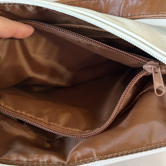 Bueno white and brown crossbody bag purse faux leather - Picture 7 of 8